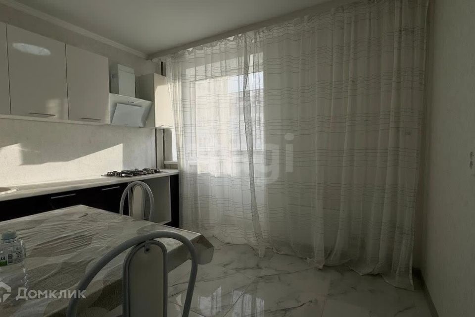 Продаётся 1-комнатная квартира, 39.7 м²