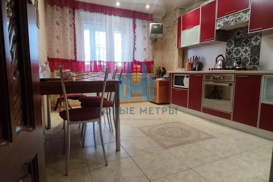 Продаётся 3-комнатная квартира, 90 м²