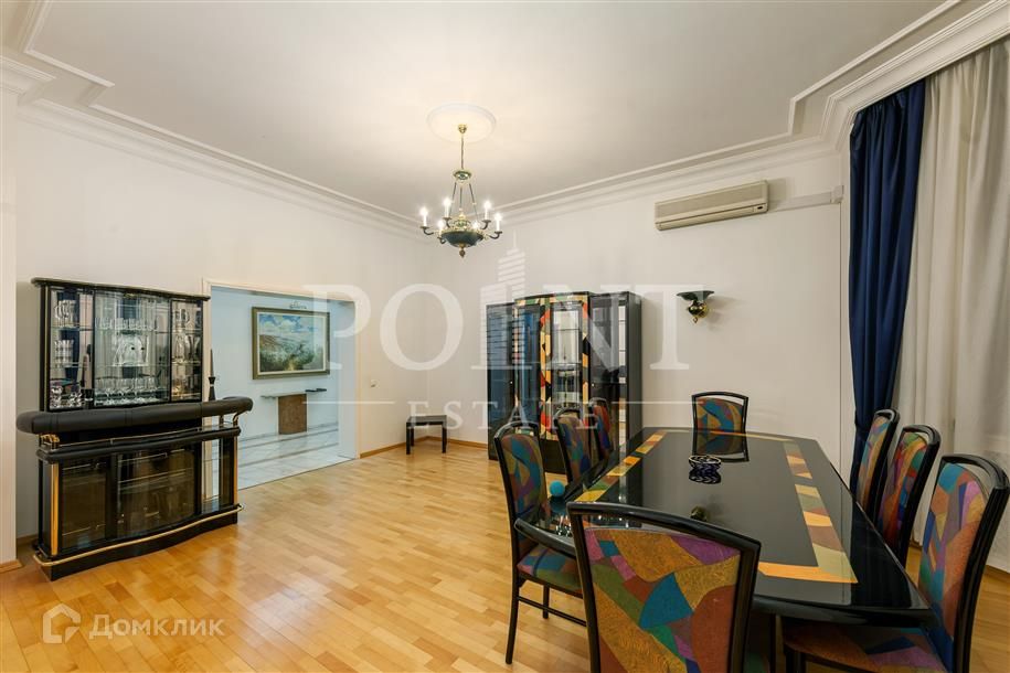 Сдаётся 4-комнатная квартира, 156 м²