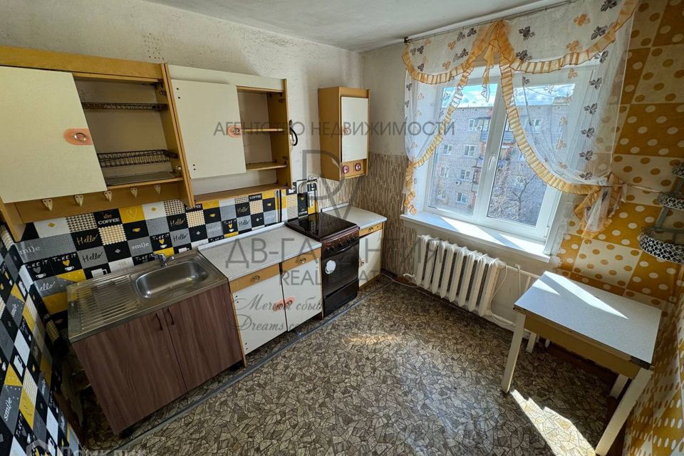 Продаётся 4-комнатная квартира, 70.8 м²