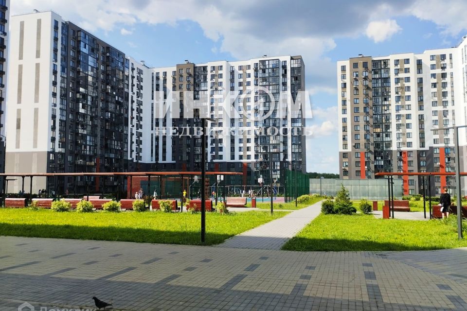 Продаётся 2-комнатная квартира, 56.3 м²