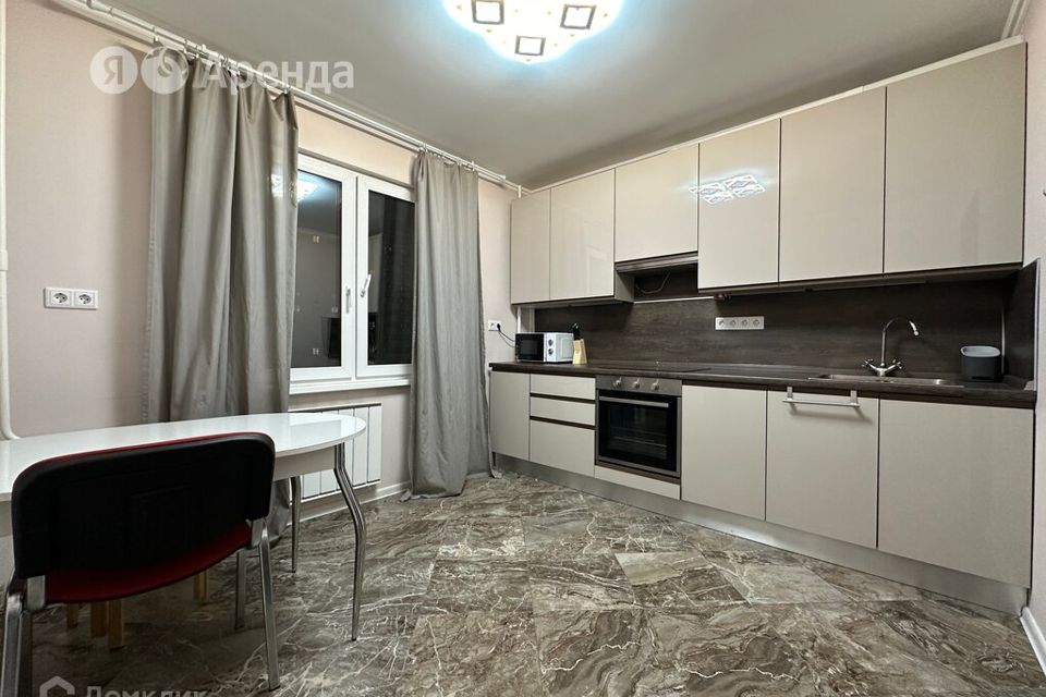 Сдаётся 2-комнатная квартира, 58 м²