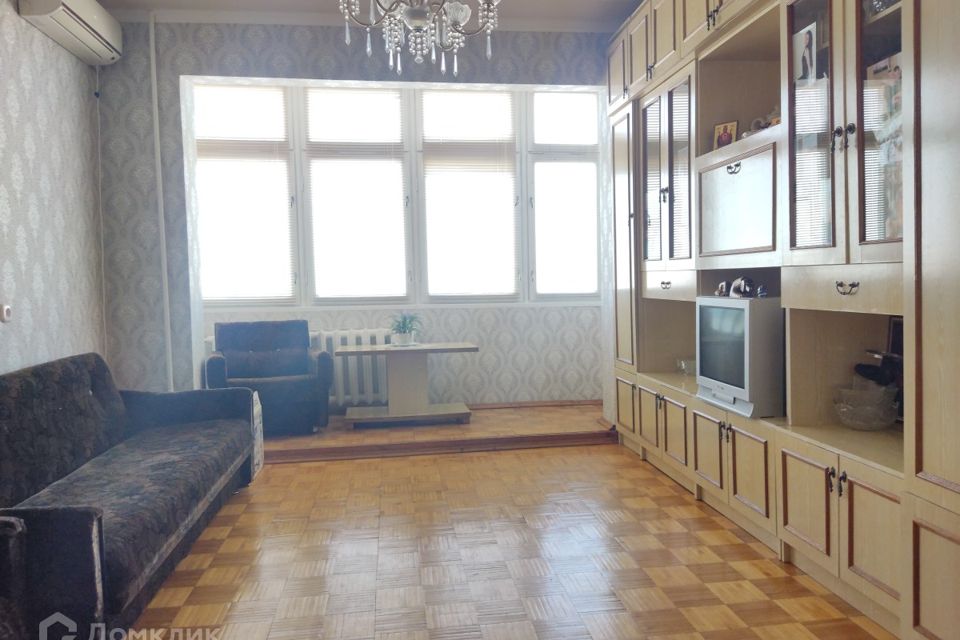Продаётся 4-комнатная квартира, 76.2 м²