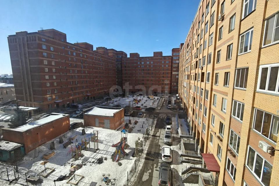 Продаётся 3-комнатная квартира, 97.5 м²