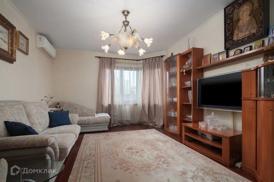 Продаётся 4-комнатная квартира, 120 м²