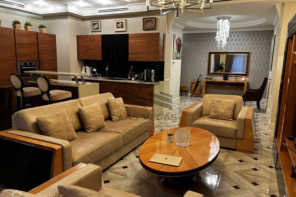 Сдаётся 3-комнатная квартира, 115 м²