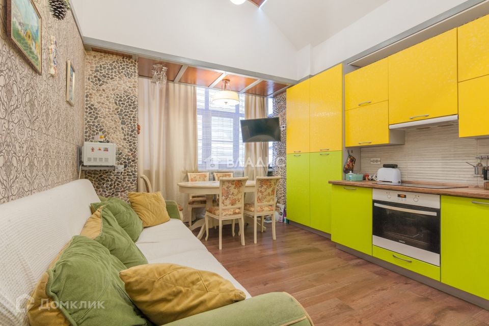 Продаётся 3-комнатная квартира, 100.8 м²