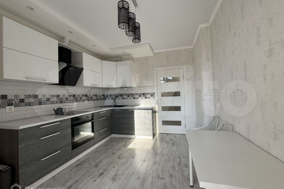 Продаётся 1-комнатная квартира, 43.7 м²