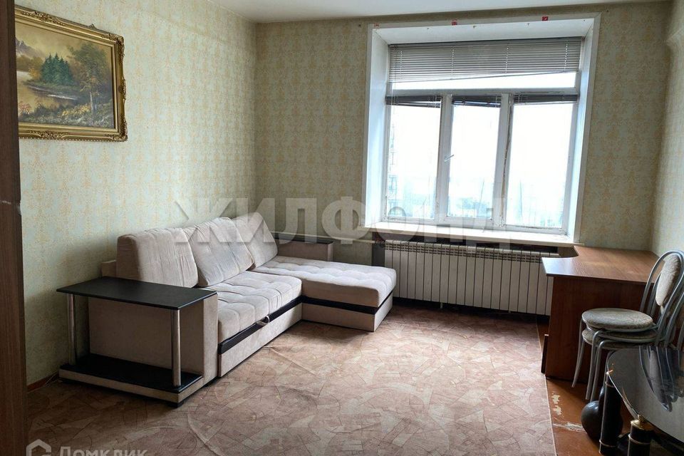 Продаётся 1-комнатная квартира, 42 м²