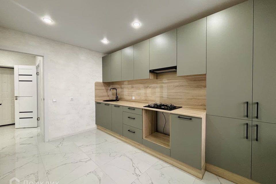 Продаётся 1-комнатная квартира, 41.8 м²