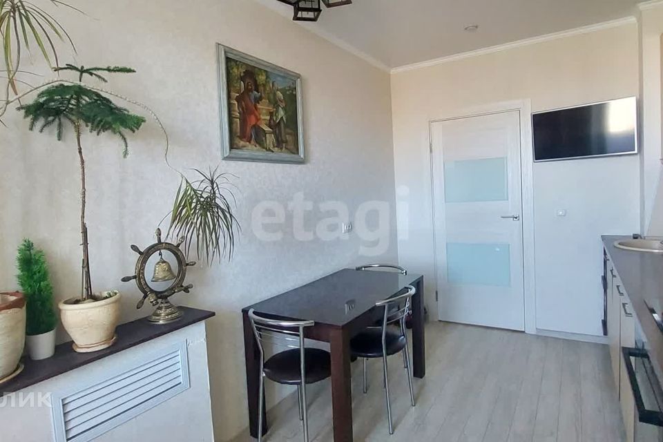 Продаётся 3-комнатная квартира, 72.3 м²