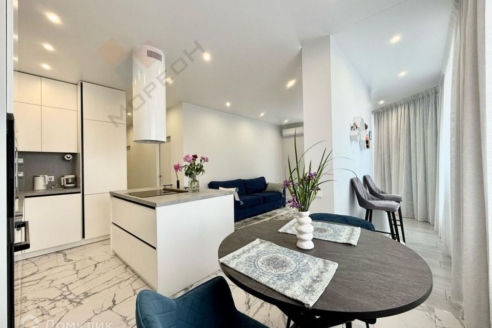 Продаётся 2-комнатная квартира, 80.5 м²