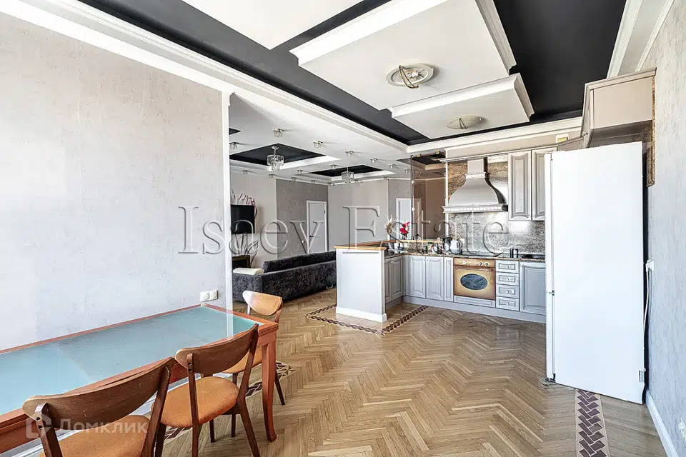 Продаётся 5-комнатная квартира, 154 м²
