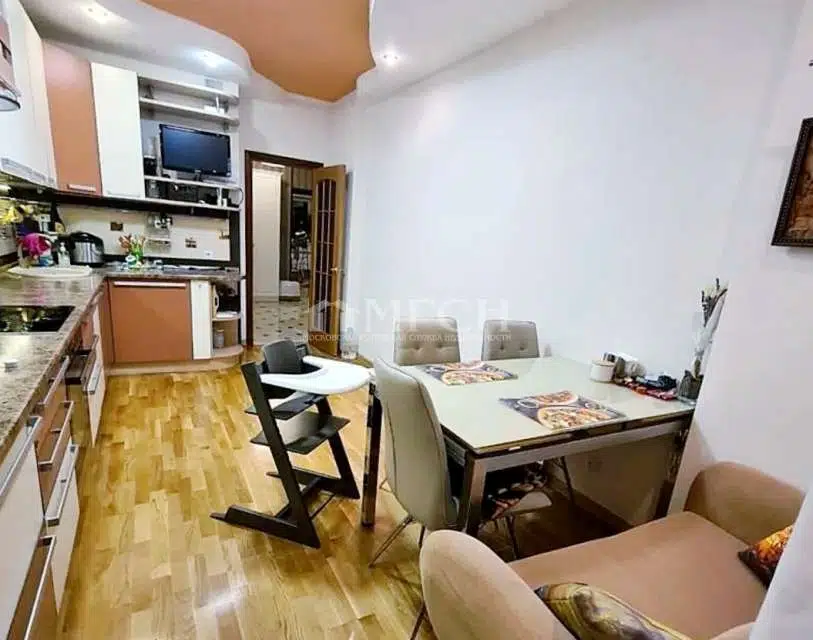 Продаётся 2-комнатная квартира, 70 м²