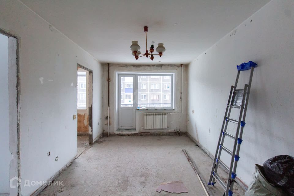 Продаётся 4-комнатная квартира, 61.7 м²