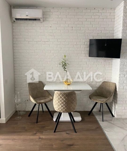 Продаётся 1-комнатная квартира, 37.8 м²