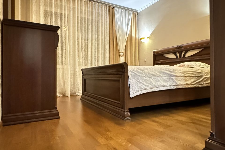 Продаётся 3-комнатная квартира, 87 м²
