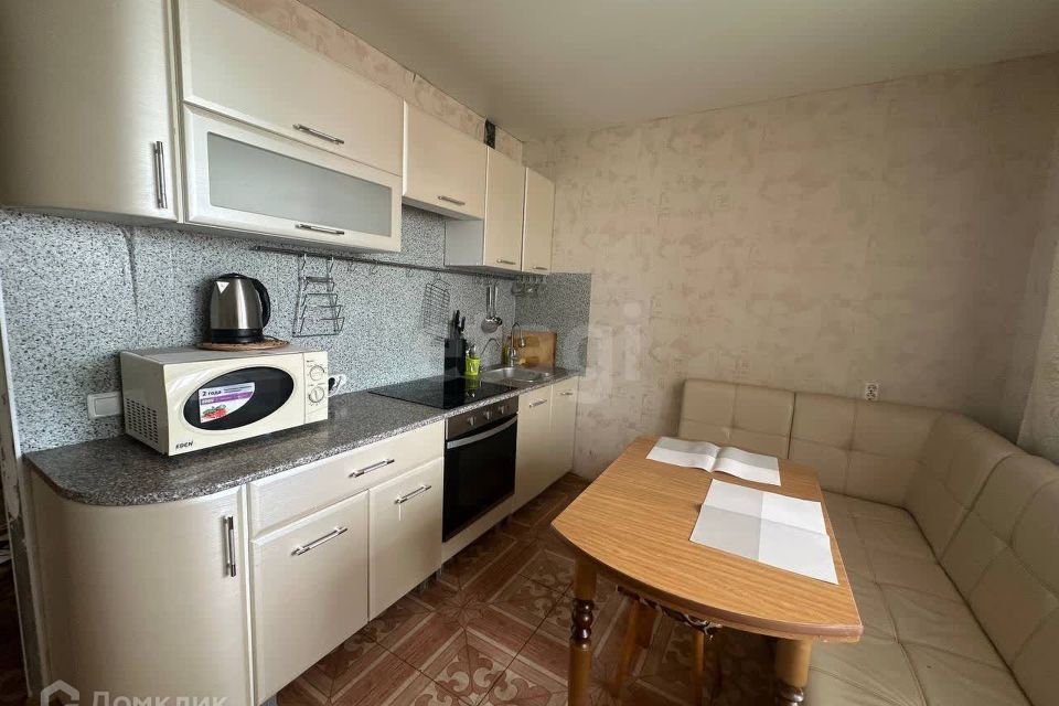Продаётся 1-комнатная квартира, 43.6 м²