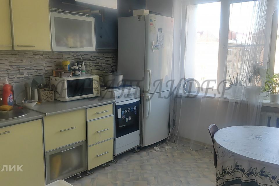 Продаётся 3-комнатная квартира, 69.5 м²