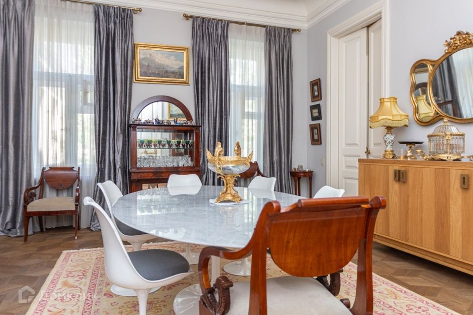 Продаётся 5-комнатная квартира, 170 м²