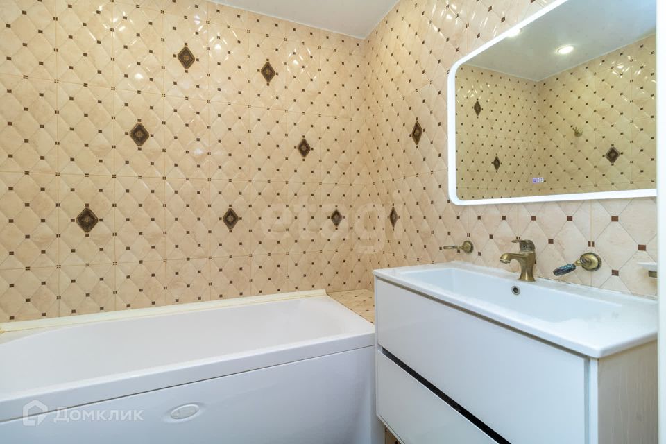 Продаётся 4-комнатная квартира, 95 м²