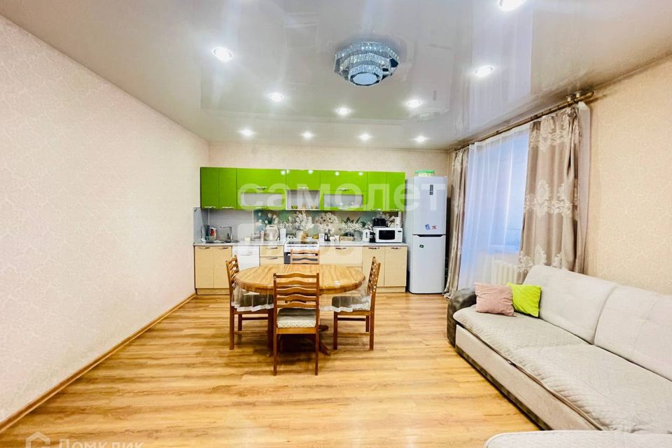 Продаётся 3-комнатная квартира, 119 м²