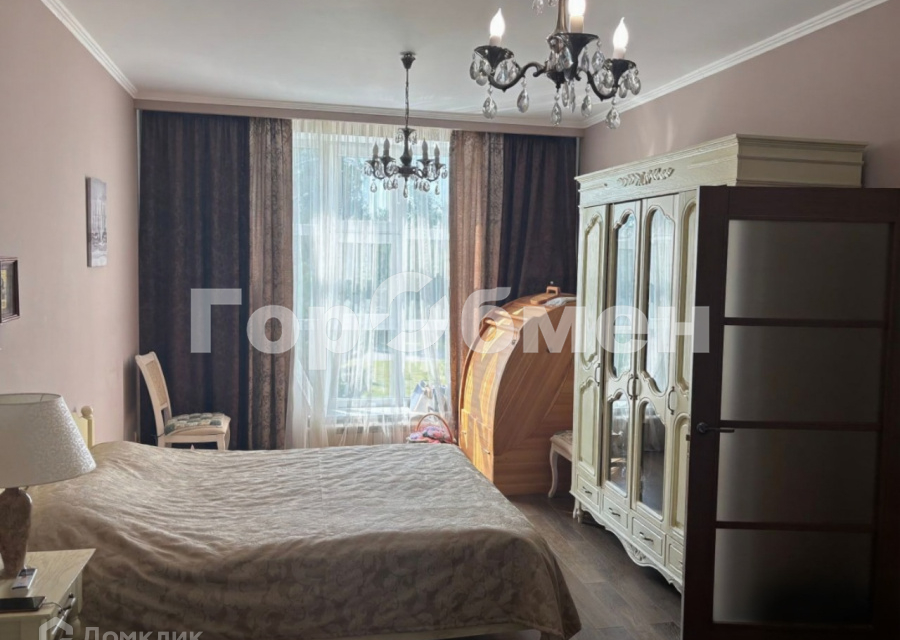 Продаётся 1-комнатная квартира, 56.2 м²