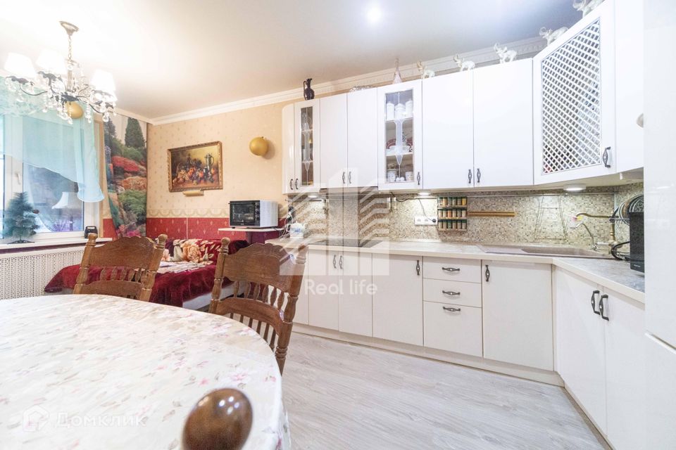 Продаётся 2-комнатная квартира, 57.4 м²