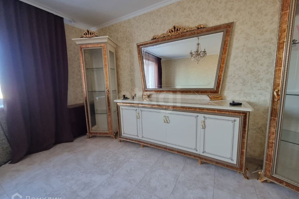 Сдаётся 2-комнатная квартира, 67.5 м²