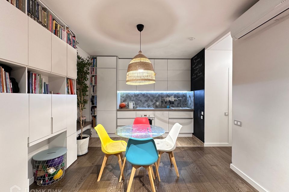 Продаётся 2-комнатная квартира, 58.3 м²
