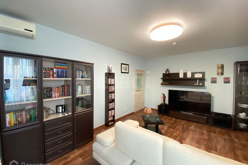 Продаётся 2-комнатная квартира, 66.2 м²
