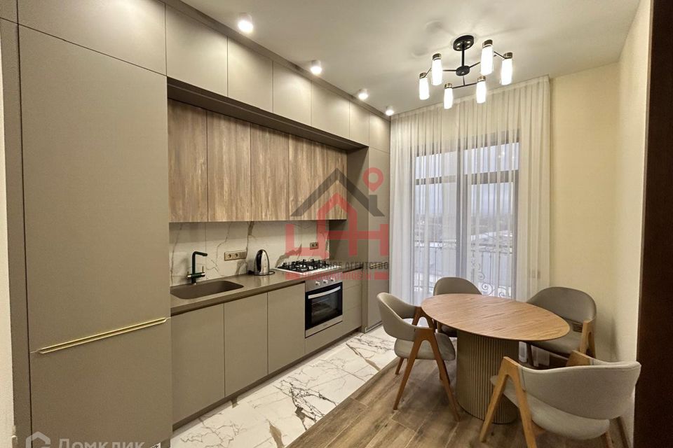 Продаётся 1-комнатная квартира, 42 м²