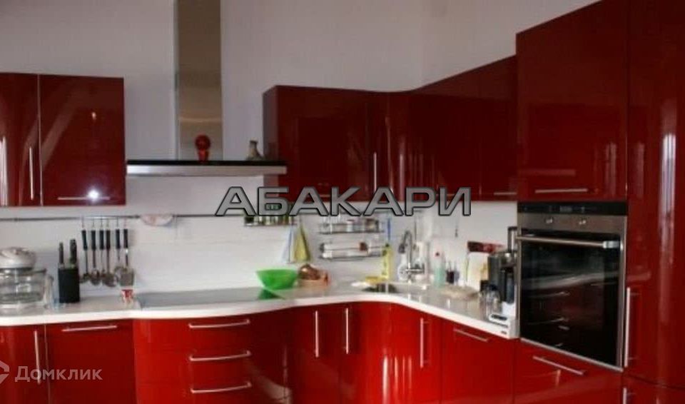 Сдаётся 4-комнатная квартира, 195 м²