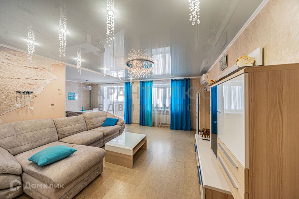 Сдаётся 4-комнатная квартира, 143 м²