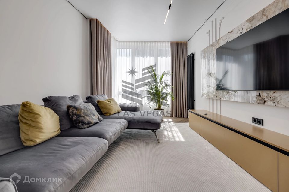 Сдаётся 3-комнатная квартира, 168 м²