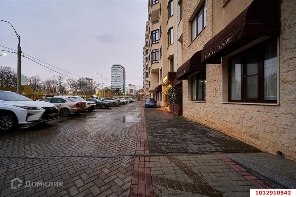 Продаётся 2-комнатная квартира, 65.71 м²
