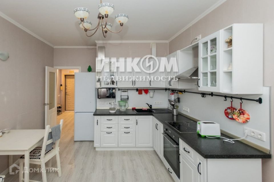 Продаётся 1-комнатная квартира, 60.5 м²