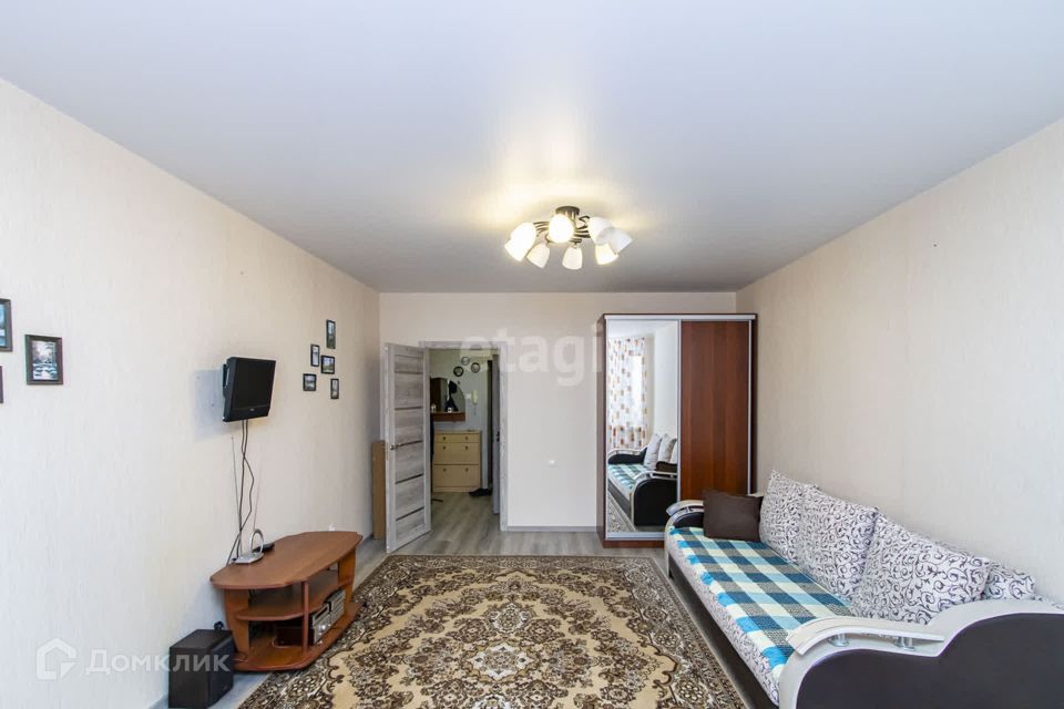 Продаётся 1-комнатная квартира, 49 м²