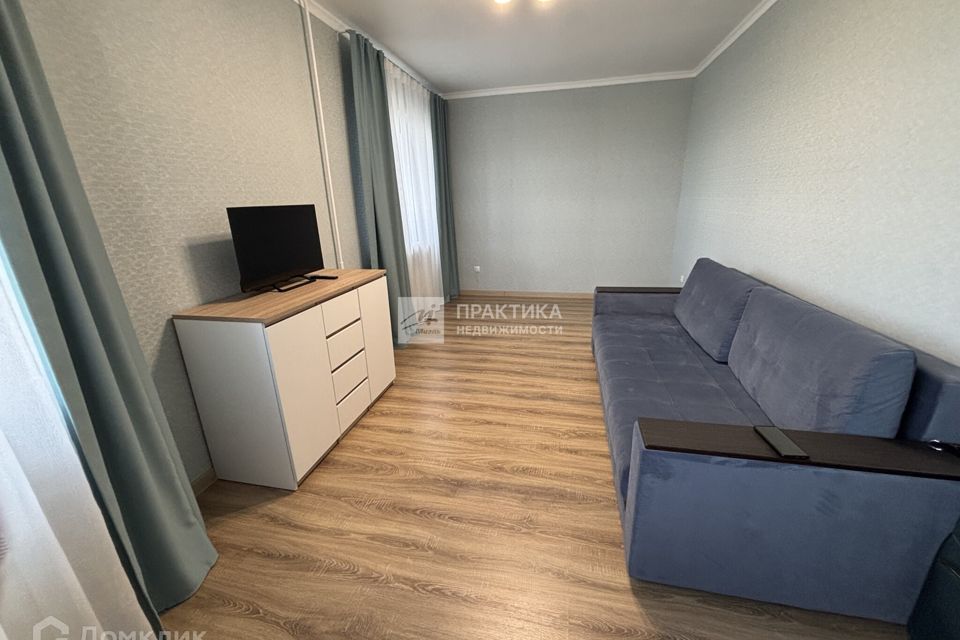 Сдаётся 2-комнатная квартира, 65 м²