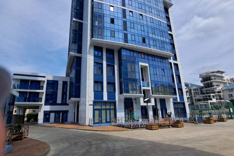 Продаётся 1-комнатная квартира, 65 м²