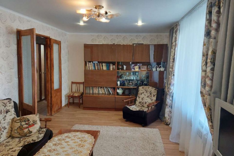 Шинников 9 двор. Квартиру нижнекамск трехкомнатная. Квартиру нижнекамск трехкомнатная. Квартиру нижнекамск трехкомнатная. Шинников 9.