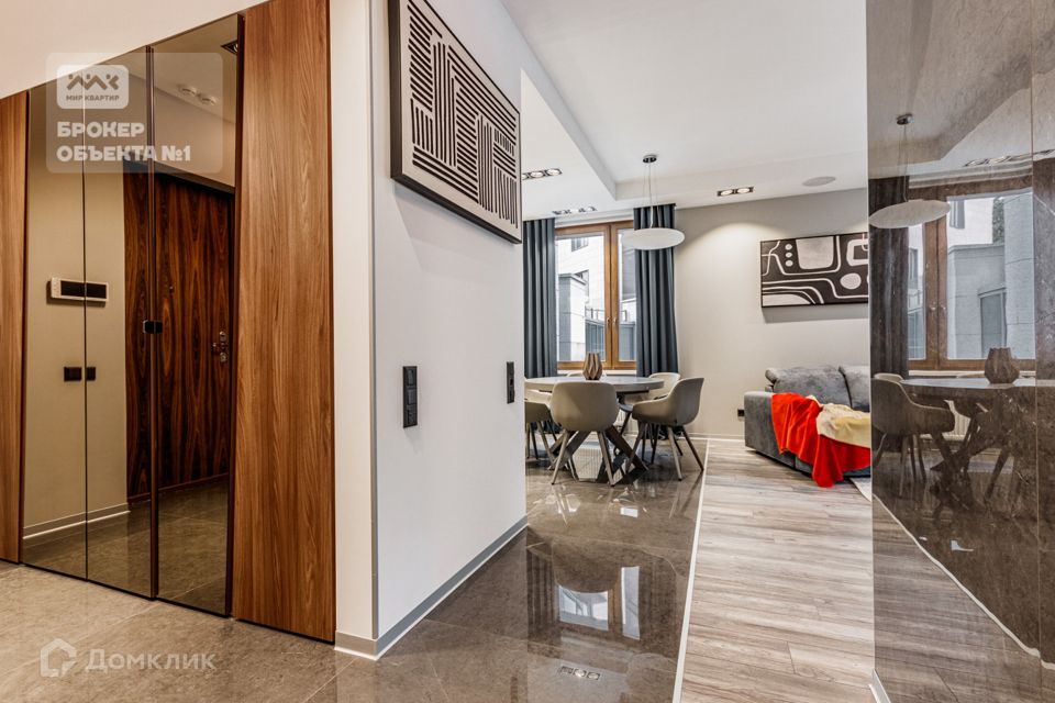 Сдаётся 1-комнатная квартира, 77 м²
