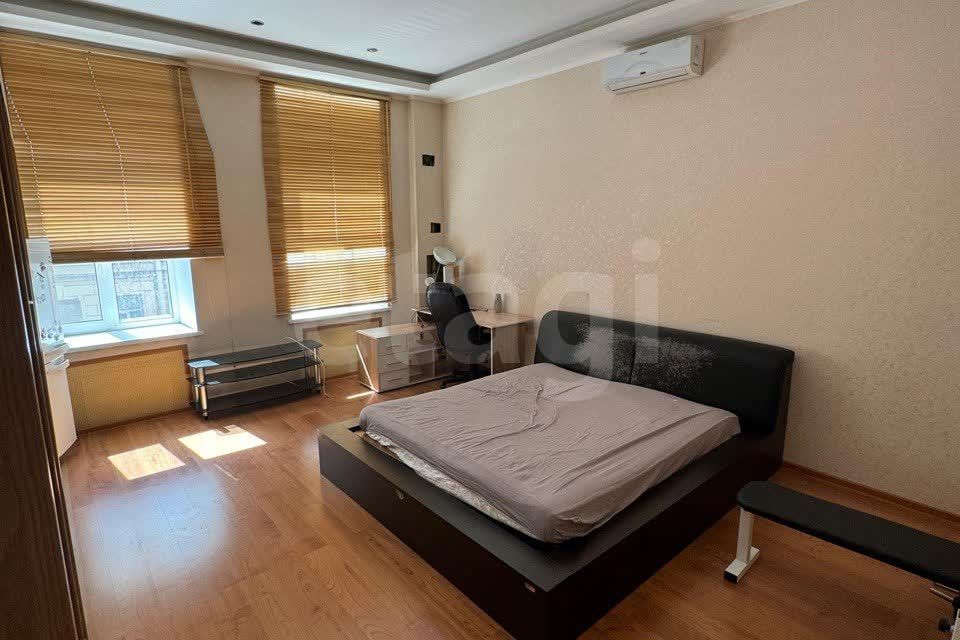 Продаётся комната в 6-комн. квартире, 26.8 м²