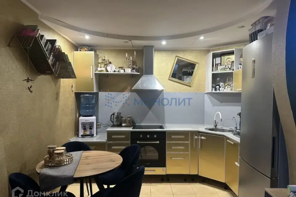 Продаётся 2-комнатная квартира, 57.8 м²
