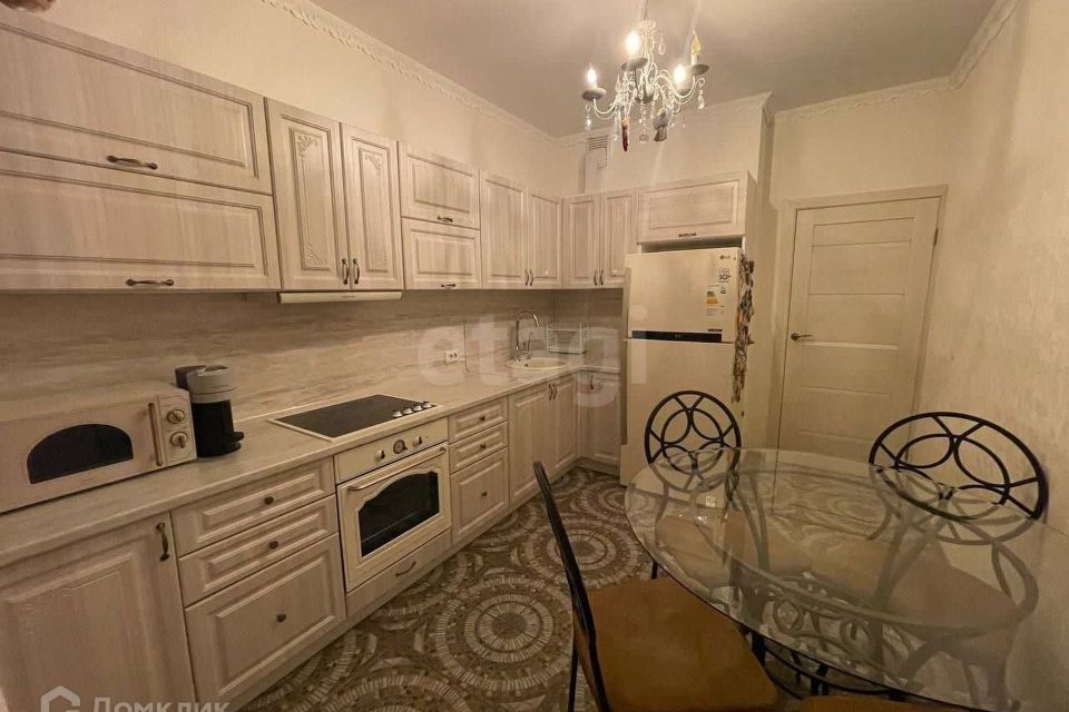 Продаётся 1-комнатная квартира, 40.7 м²
