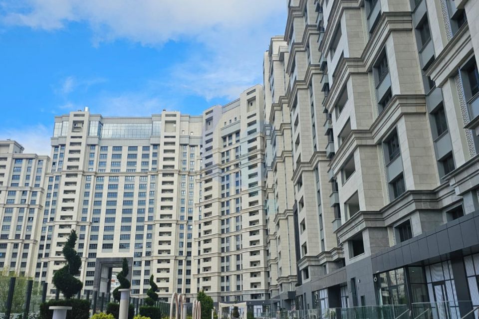 Продаётся 4-комнатная квартира, 123 м²