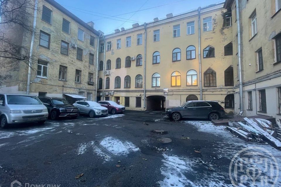 Продаётся комната в 5-комн. квартире, 23.1 м²