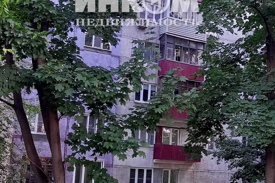 Продаётся 3-комнатная квартира, 53.3 м²