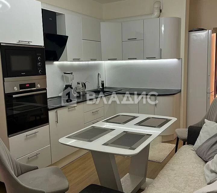 Продаётся 2-комнатная квартира, 60.9 м²