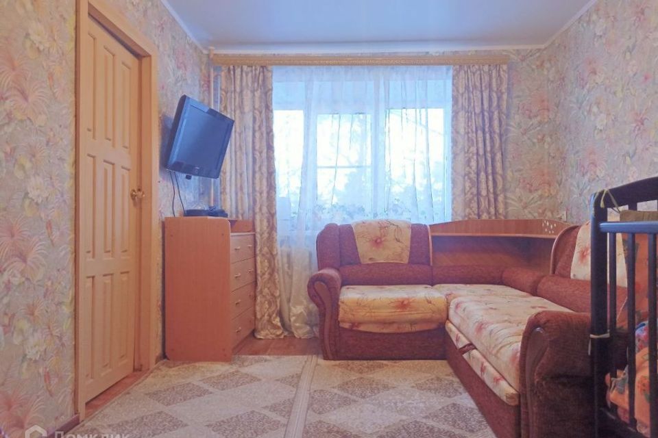 Продаётся 4-комнатная квартира, 60.5 м²